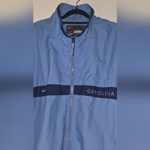 Vintage Nike Team North Carolina Jacket light weight mesh windbreaker.